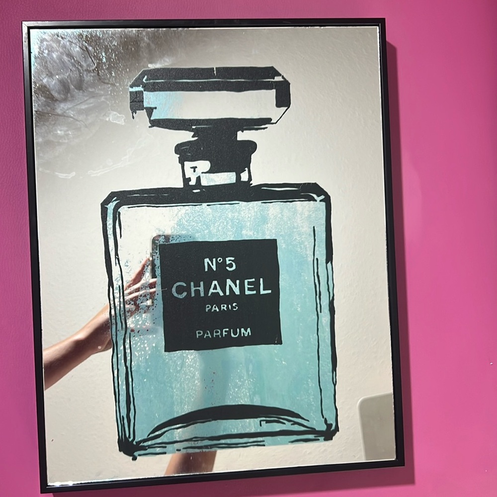 Chanel N5 decorative picture